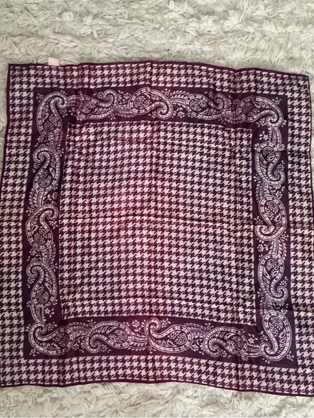 VINTAGE Plum White Houndstooth Paisley Scarf